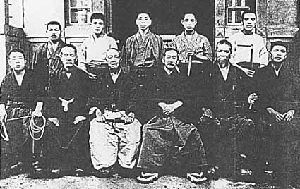 Jigoro_Kano_leaders_1921_kodokan.jpg